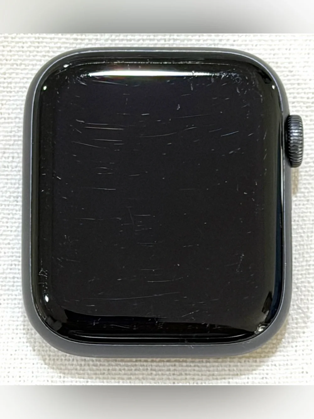 Apple Watch Series 6 - Space Gray Smartwatch (Space Gray) plus GPS